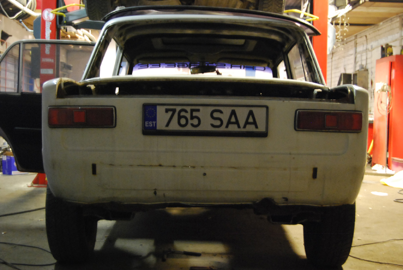 http://www.berg.planet.ee/lada/V8/six18.JPG