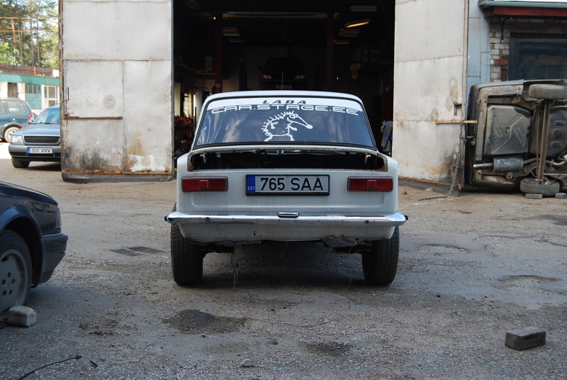 http://www.berg.planet.ee/lada/V8/six8.JPG